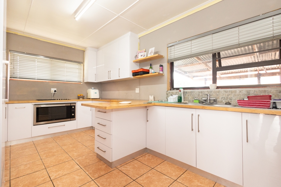 3 Bedroom Property for Sale in Somerset Park Western Cape